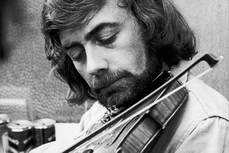 Aly Bain @ Kinross Festival. Photo by Peter Fairbairn, Living Tradition Archive